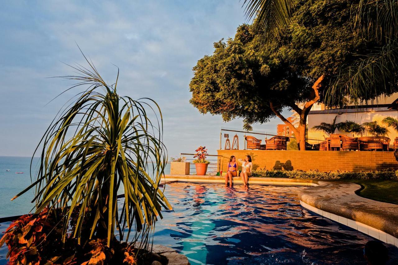 Hotel Vistalmar Manta Kültér fotó